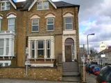 LOVELY 2 BEDROOM GARDEN FLAT
