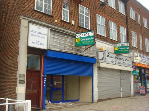 156_BURNT_OAK_BROADWAY.jpg
