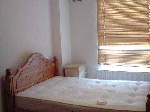bedroom.jpg