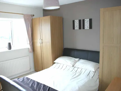 bed1.jpg