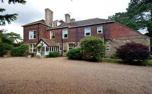 6 bedroom property in London Road