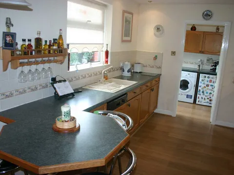 kitchen1.jpg