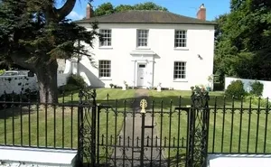 5 bedroom property in Nash Road, Nash, Near Newport