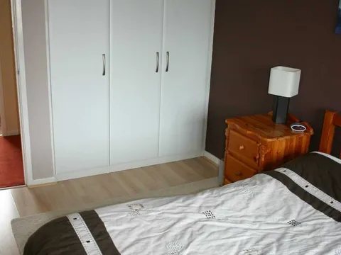 bed2rev.jpg