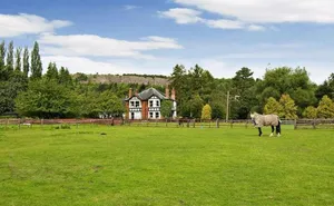 10 bedroom property in Llanymynech, Powys