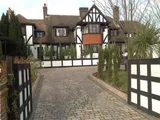 Beech Hill Avenue , Hadley Wood
