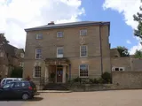 Knoll House, Gentle Street