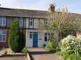 MIDHURST a immaculate 1920's house quietly situated moments from the town centre with parking