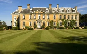 5 bedroom property in Harmston Hall, Lincolnshire - Lot 1