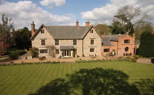 6 bedroom property in Church Lane, Costock, Loughborough, Leicestershire