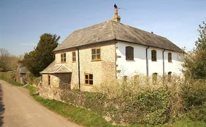 5 bedroom property in St. Maughans