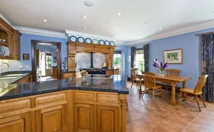 5 bedroom property in Sandhurst Lane, Rolvenden, Cranbrook, Kent
