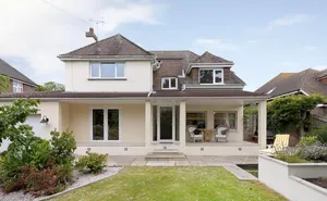 4 bedroom property in Grange Park, Ferring, Worthing, West Sussex, BN12