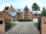 Barry Rise, Bowdon