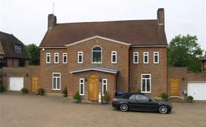 6 bedroom property in Cockfosters Road, Hadley Wood