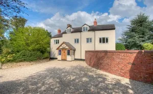 5 bedroom property in Port Hill Road, Shrewsbury, Shropshire