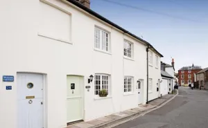 2 bedroom property in River Road, Arundel, West Sussex