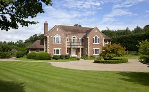 5 bedroom property in Wildernesse Avenue, Sevenoaks, Kent