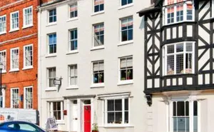 3 bedroom property in Broad Street, Ludlow, Shropshire