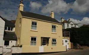 3 bedroom property in Hope Cove