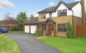 4 bedroom property in Vicarage Gardens, Marshfield, Cardiff, Newport