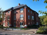 ALRESFORD A well presented modern ground floor flat in the centre of town