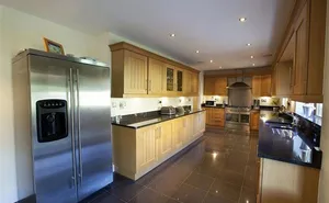 5 bedroom property in Rhiwbina, Cardiff