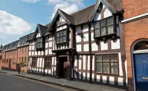 8 bedroom property in Swan Hill, Shrewsbury, Shropshire