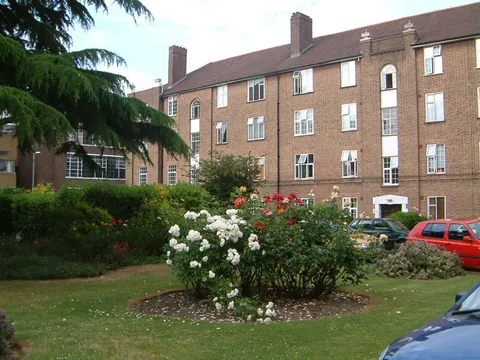 97_Norbiton_Hall_018.jpg