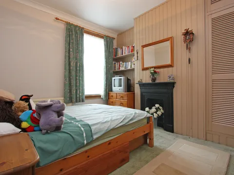 Dancer_Road_-_8_-_Bedroom_2.jpg