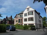 Moss Lane, Sale