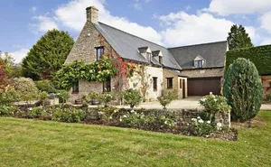 5 bedroom property in Vicarage Lane, Long Compton, Shipston-on-Stour, Warwickshire