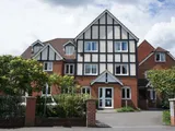 Priory Court, Caversham
