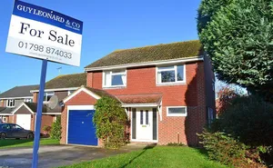 4 bedroom property in 4 bedroom Detached House in West Chiltington