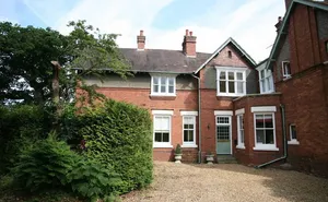 3 bedroom property in Fitzjohns
Rugby