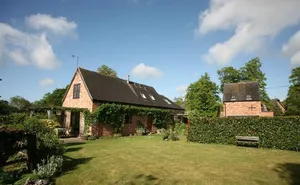 3 bedroom property in 
Stanford On Avon