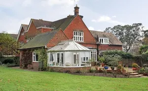 4 bedroom property in Burrows Cross House, Burrows Cross, Shere, Guildford, GU5