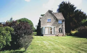 3 bedroom property in Ellerncroft Road, Wotton-under-Edge, Gloucestershire