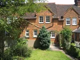 Stunning 3 Bed Cottage Located In Hatfield AL10