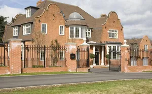 7 bedroom property in Queenswood, Sunningdale, Ascot, Berkshire SL5 9RX