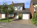 2, Cherry Tree Grove, Wokingham, Berkshire, RG41 4UZ