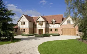 5 bedroom property in Armscote Road, Newbold On Stour, Stratford-Upon-Avon, Warwickshire