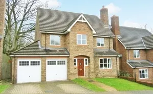 6 bedroom property in Ffordd Deg, Caerphilly