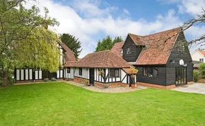 6 bedroom property in High House, Sheering Road, Churchgate St, Old Harlow, Essex CM17 0JW