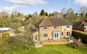 5 bedroom property in Bath Road, Marlborough, Wiltshire, SN8