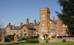 3 bedroom property in Essendon Hall, Essendon Park