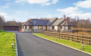 5 bedroom property in Dunmore, Falkirk, Stirlingshire