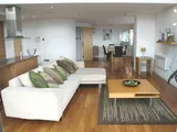 Apt 79, K2, Albion Street