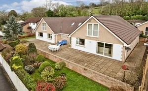 5 bedroom property in Blackthorn Court, Dranllwyn Close, Machen.