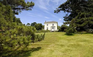 4 bedroom property in Noss Mayo